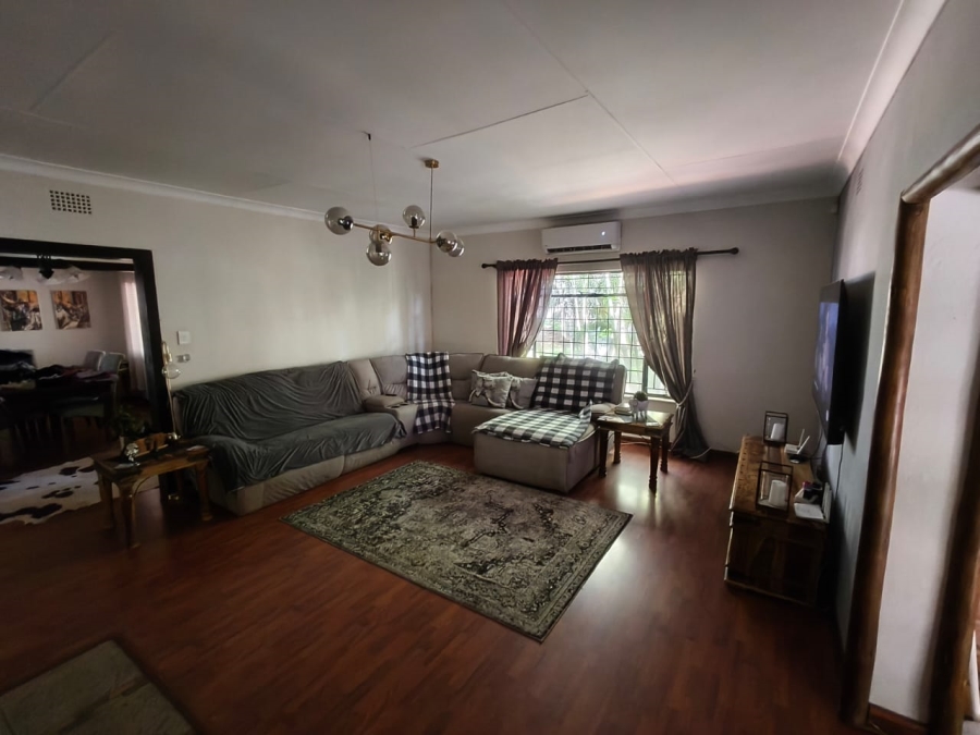 4 Bedroom Property for Sale in Protea Park North West